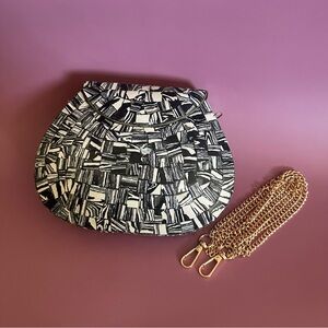 Ramla PORTE-MOI SHAPED Bag - BLACK & OFF WHITE